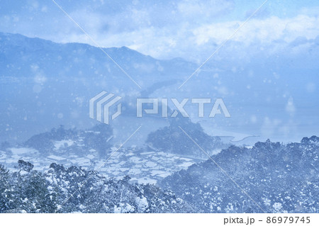 雪景色の天橋立 86979745