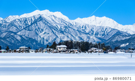 大町市から望む冬の北アルプス 大町市から望む冬の北アルプス 86980071