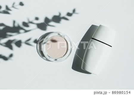 日焼け止め uvケアのイメージ素材 日焼け止め uvケアのイメージ素材 86980154