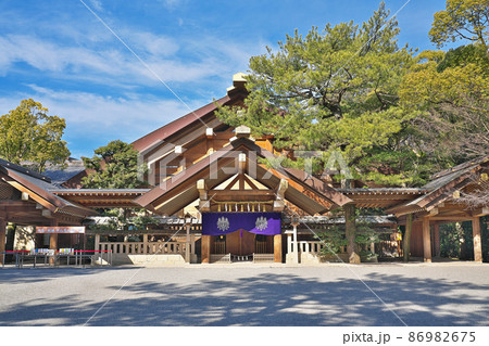 【熱田神宮 (神楽殿)】 愛知県名古屋市熱田区神宮 86982675