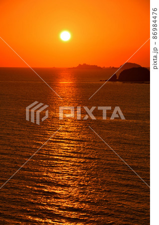 軍艦島の夕景 軍艦島の夕景 86984476
