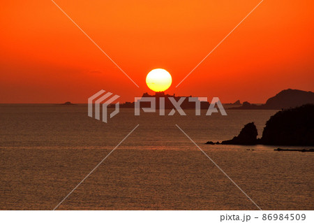 軍艦島の夕景 軍艦島の夕景 86984509