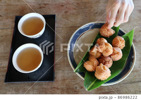 ほっと一息にサーターアンダギー ほっと一息にサーターアンダギー 86986222