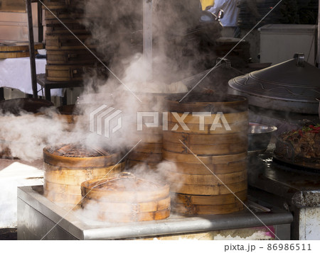 中国 新疆自治区 カシュガル旧市街 蒸篭 / Kashgar, Xinjiang, China 86986511