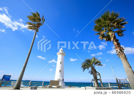 美浜町　晴天の野間崎灯台 86986920