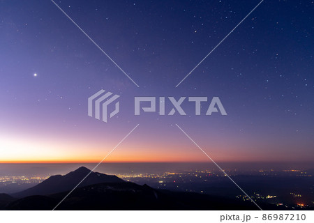 冬の韓国岳の夜明け 冬の韓国岳の夜明け 86987210