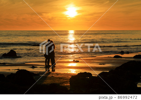 高級リゾート地マリブビーチの夕景（サンセット）　カルフォルニア州ロサンゼルス近郊 86992472