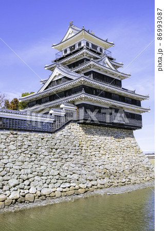 日本三大水城である中津城　（大分県中津市） 86993087
