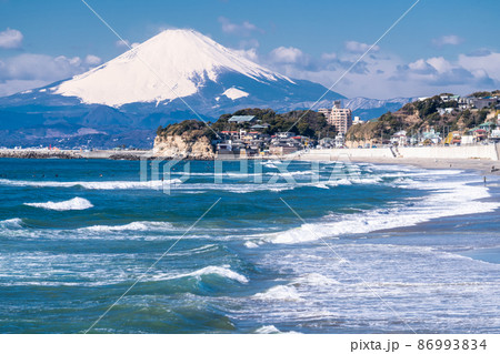 《神奈川県》湘南の海・富士山をのぞむ 86993834