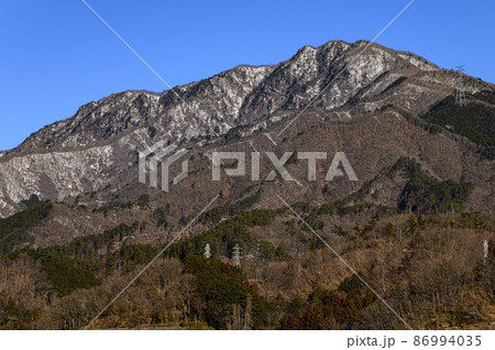 冬の滝子山・雪化粧 冬の滝子山・雪化粧 86994035