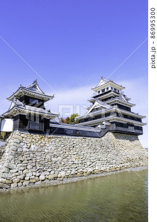 日本三大水城である中津城 (大分県中津市) 日本三大水城である中津城 (大分県中津市) 86995300