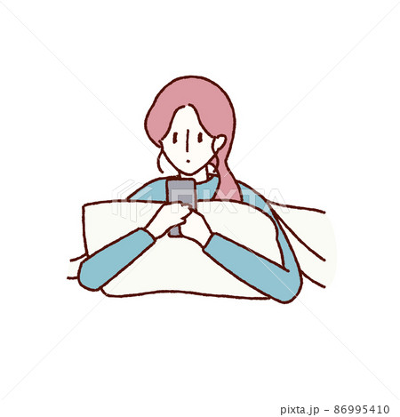 ベッドで寝転んでスマートフォンを使っている女性のイラスト 86995410