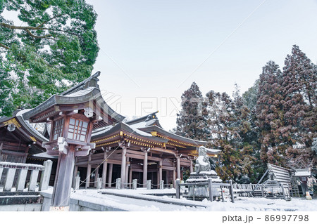 雪の岐阜護國神社〈岐阜県岐阜市〉 雪の岐阜護國神社〈岐阜県岐阜市〉 86997798