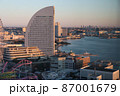 朝焼けのみなとみらい 87001679