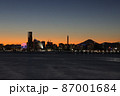 横浜みなとみらいの夕焼け 87001684