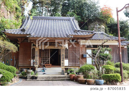 佐世保市　西蓮寺眼鏡岩観音堂 87005835