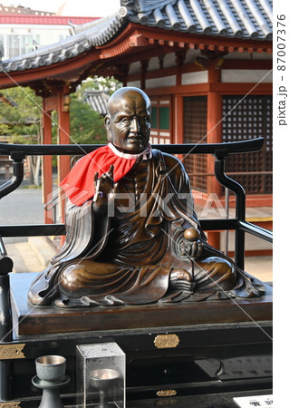 【寺院】西国第二十二番　総持寺　本堂　賓頭盧尊者 87007376