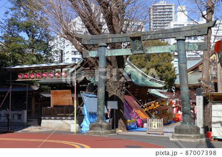 湯島天満宮表鳥居　銅鳥居　梅まつり　ゆしまてんまんぐう　湯島神社　通称湯島天神　東京都文京区湯島 87007398
