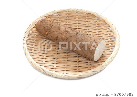 泥付き採れ立ての長芋【白背景】 87007985