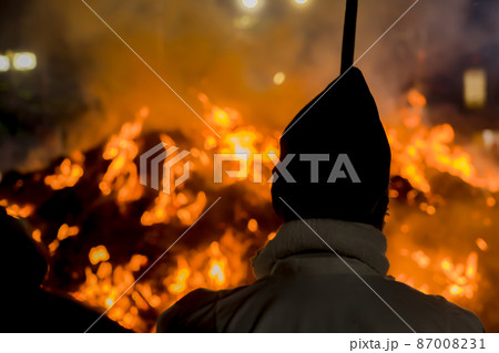 大崎八幡宮のどんと祭(松焚祭)(宮城県仙台市) 大崎八幡宮のどんと祭(松焚祭)(宮城県仙台市) 87008231