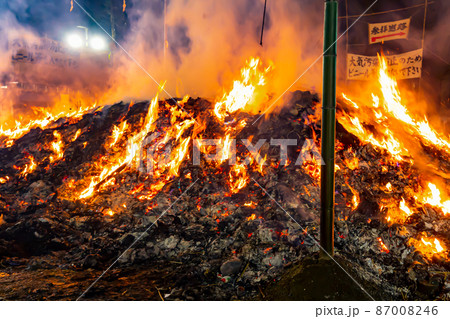 大崎八幡宮のどんと祭（松焚祭）（宮城県仙台市） 87008246