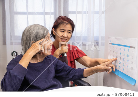 Read a calendar therapy exercises used by dementia patients Read a calendar therapy exercises used by dementia patients 87008411