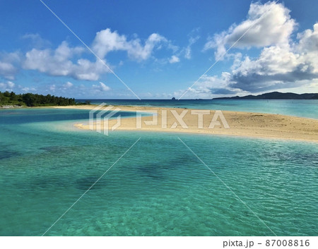 久米島 新奥武橋からの眺め 久米島 新奥武橋からの眺め 87008816