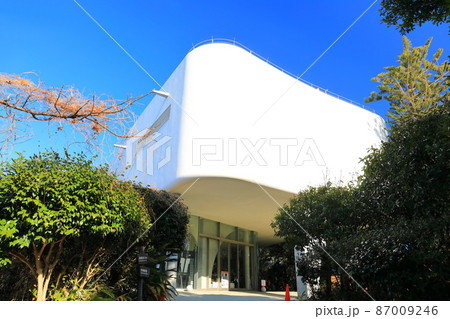 【和歌山県】晴天下の南方熊楠記念館 87009246