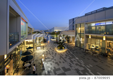 羽田イノベーションシティの2Fコリドー 夕景 羽田イノベーションシティの2Fコリドー 夕景 87009695