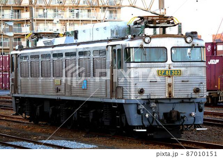 JR貨物EF81形交直両用電気機関車(EF81 303)の写真素材 [87010151] - PIXTA