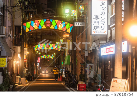 《神奈川県》野毛小路・ノスタルジックな飲み屋街 87010754
