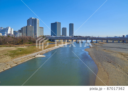 神奈川県川崎市の新二子橋から東側の二子玉川方面 87017362