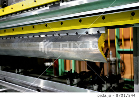 工場 製造業 曲げ加工 ベンダー プレスブレーキ 工場 製造業 曲げ加工 ベンダー プレスブレーキ 87017844