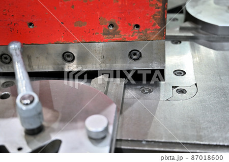 工場 製造業 シャーリング コーナーシャー 板金加工 工場 製造業 シャーリング コーナーシャー 板金加工 87018600