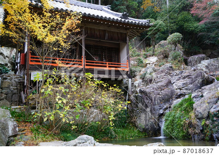 【瀬戸内三十三観音霊場】第十番　福生寺弁天堂の初冬の風景3　岡山県備前市 87018637