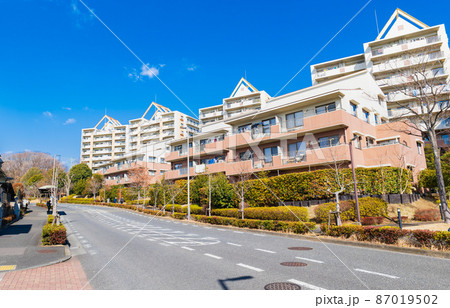 郊外の住宅地 87019502