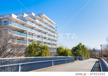 住まい・マンション・郊外の住宅地　イメージ 87023202