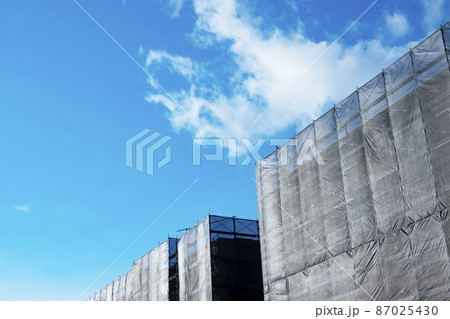 集合住宅の建設現場 87025430