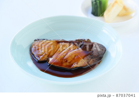 ぶりの照り焼き ぶりの照り焼き 87037041