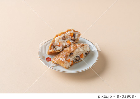 sushi rice wrapped in dried tofu 87039087