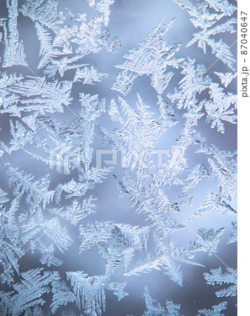 窓ガラスについた霜 結晶 蔵王 窓ガラスについた霜 結晶 蔵王 87040647