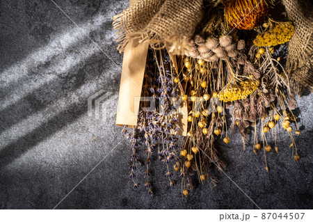 ドライフラワー 背景素材イメージ ドライフラワー 背景素材イメージ 87044507