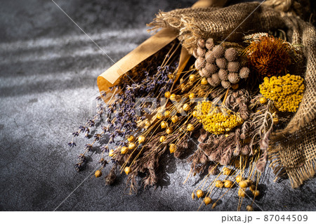 ドライフラワー 背景素材イメージ ドライフラワー 背景素材イメージ 87044509
