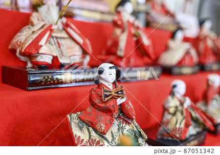 母から受継ぐ雛人形、雛飾り 母から受継ぐ雛人形、雛飾り 87051342