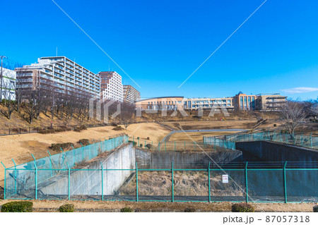 東京都町田市 三ツ目山公園 大雨で水没する調整池の公園 東京都町田市 三ツ目山公園 大雨で水没する調整池の公園 87057318