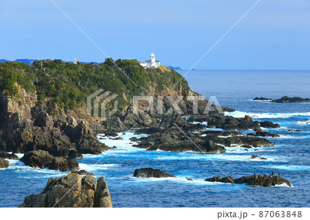 【和歌山県】晴天下の海金剛（紀伊大島） 87063848