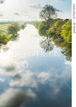 「埼玉県」自然豊かな見沼田んぼの春 87063904