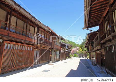 中山道木曽路　奈良井宿の町並み 87066443