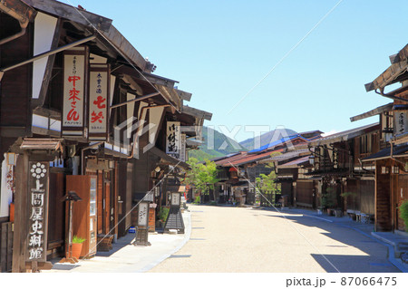 中山道木曽路 奈良井宿の町並み 中山道木曽路 奈良井宿の町並み 87066475