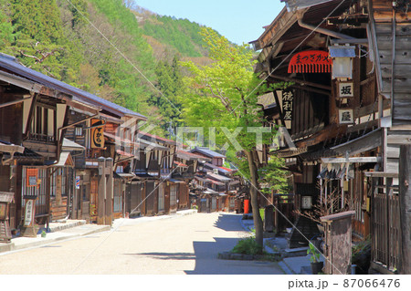 中山道木曽路 奈良井宿の町並み 中山道木曽路 奈良井宿の町並み 87066476